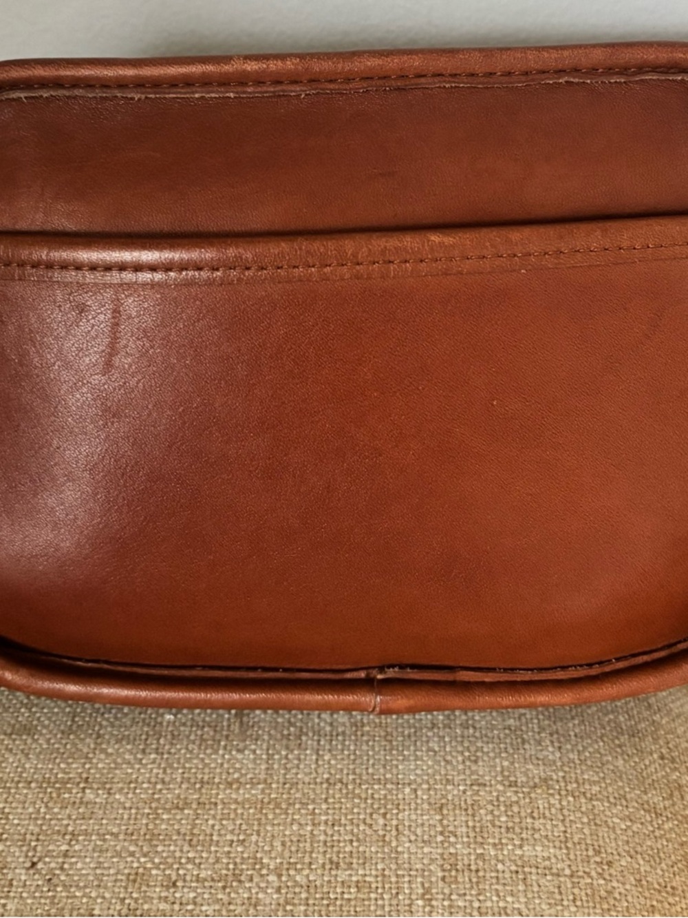 Authenticate vintage coach British tan Carnival #9925 - Picture 2 of 15